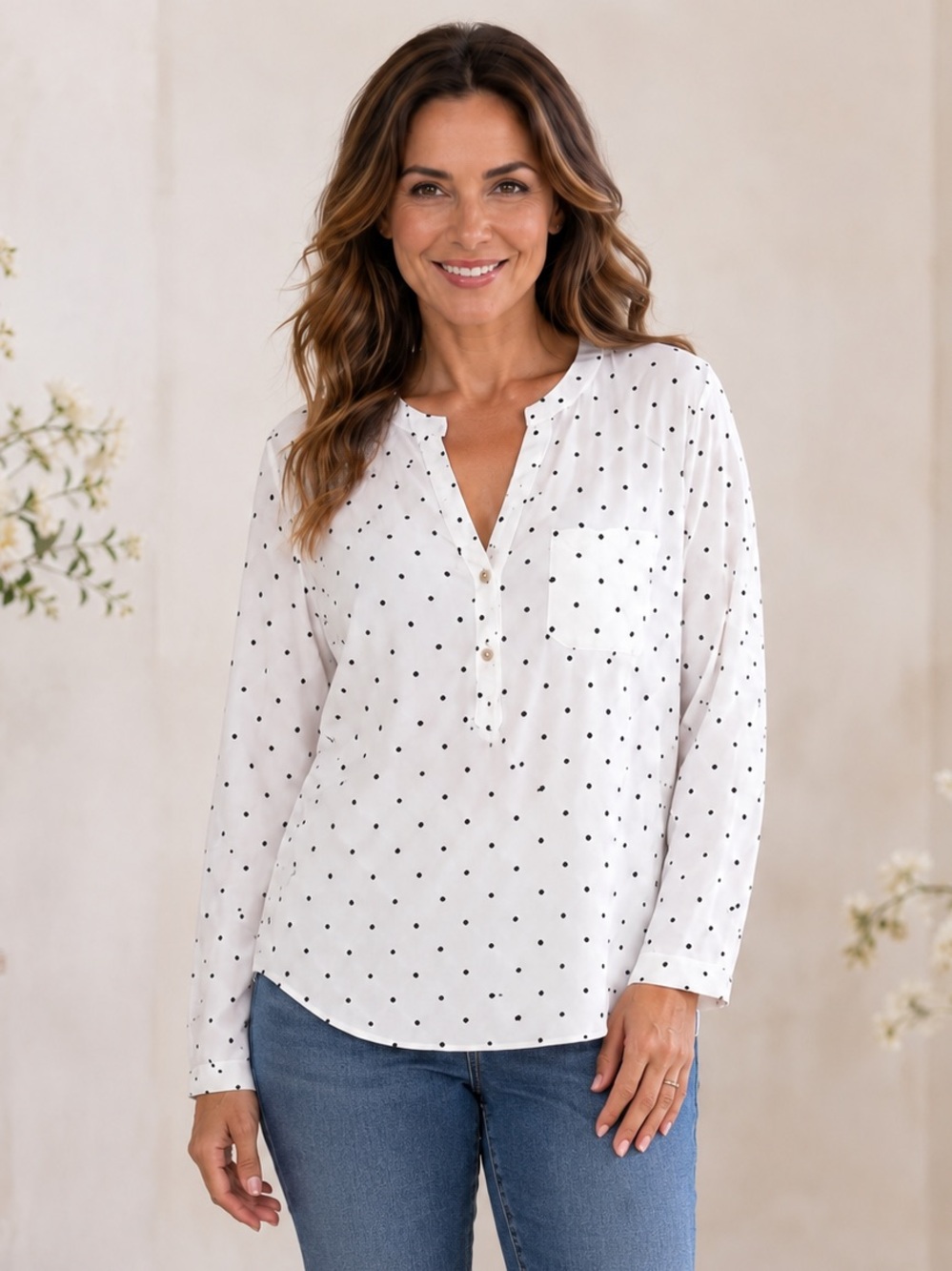 TROVARÉ White Black Polka Dot Blouse Roll Tab Sleeves 100% Rayon Size M